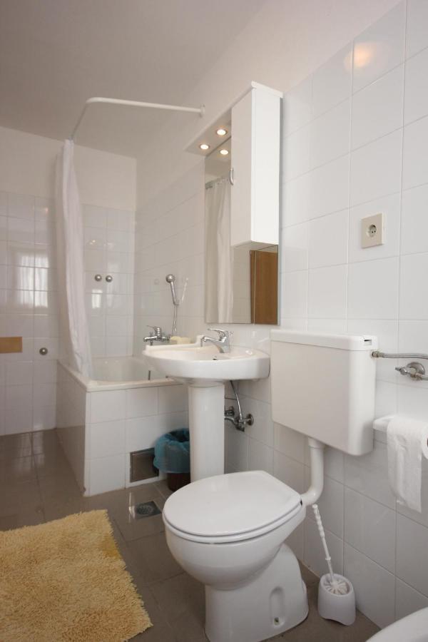 Apartments With A Parking Space Presika, Labin - 7390 Luaran gambar